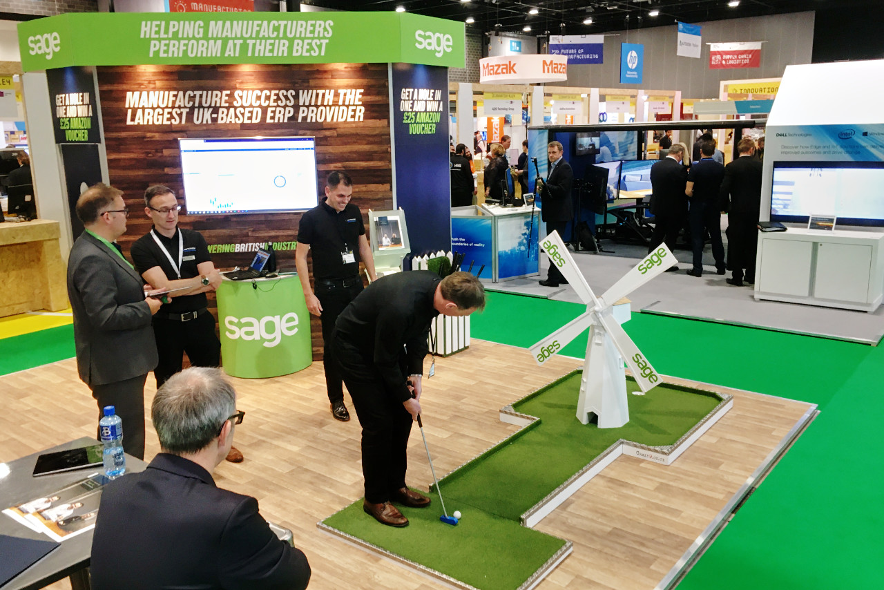 Best exhibition stand gamification mobile crazy golf by crazy9